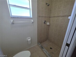 Building Photo - 4614 SW 9th Pl