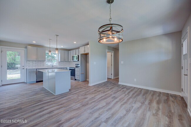 Building Photo - 2098 NC-172
