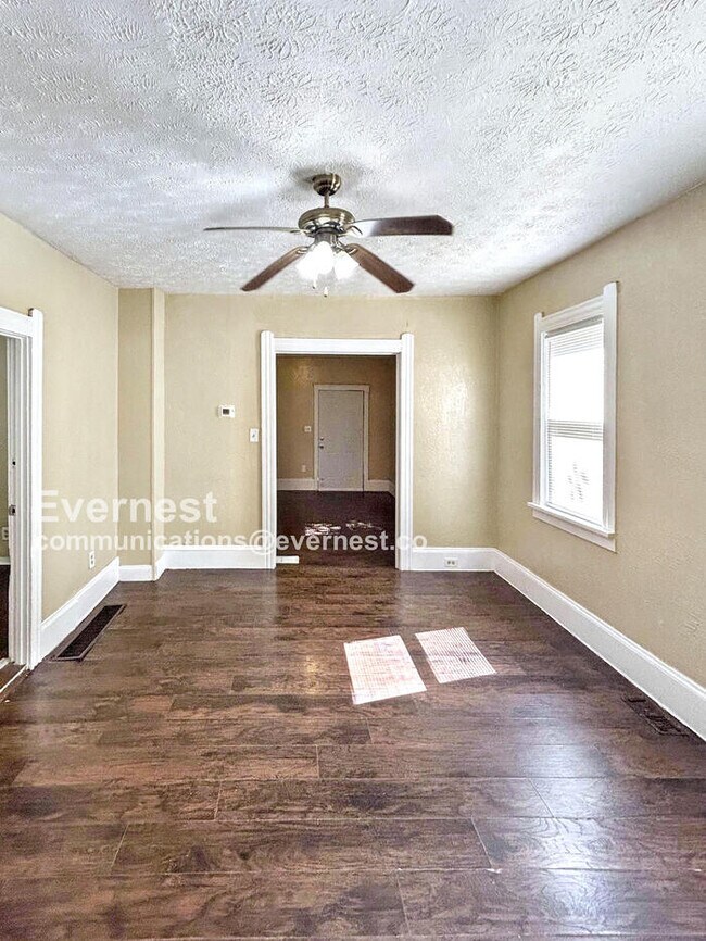 Foto del edificio - 1100 E 74th St