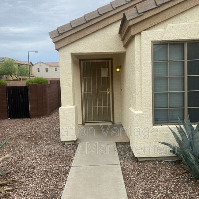 Building Photo - 864 S 239th Ln