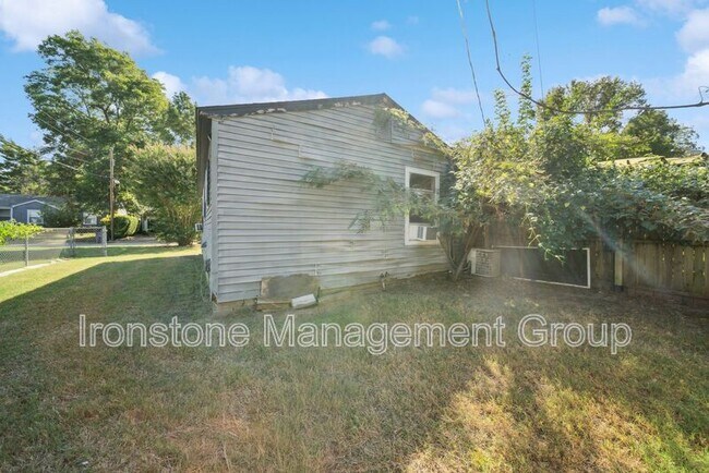 Foto del edificio - 4218 S Rockford Ave
