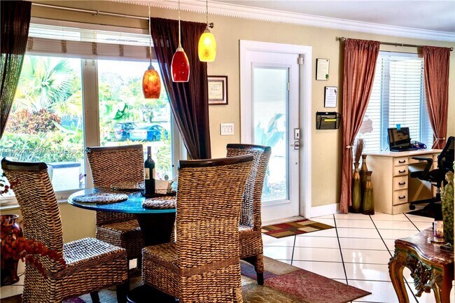 Foto del edificio - 4220 Hayes Street 0, Hollywood, FL 33021