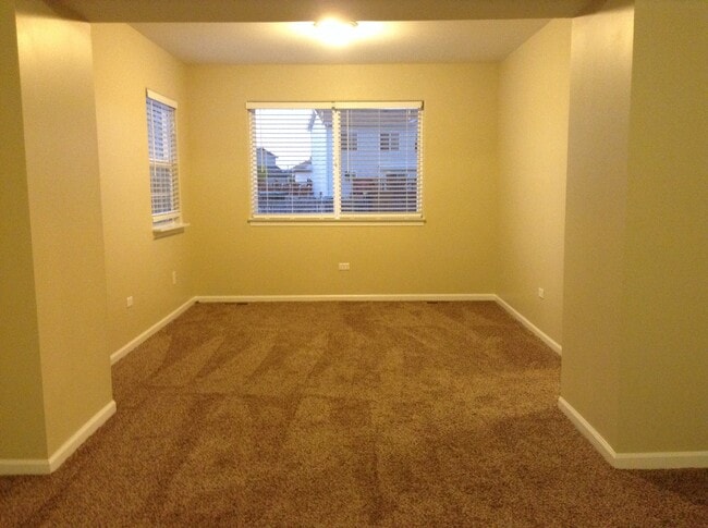 Building Photo - 7003 Pyramid Dr