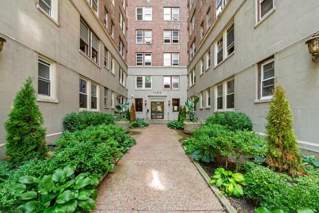 Foto del edificio - 1100 N La Salle Dr