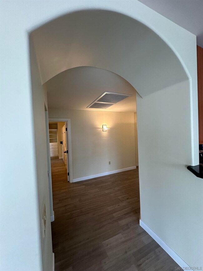 Building Photo - 7920 Herschel Ave