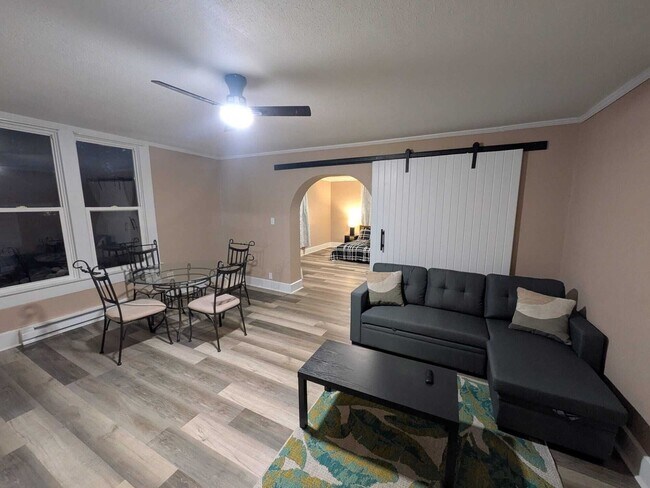 Foto del edificio - 205 S Walters St