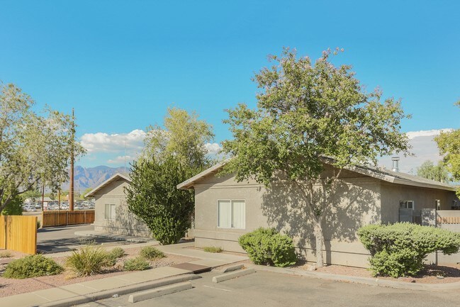 Foto del edificio - 2320-2380 N 4th Ave