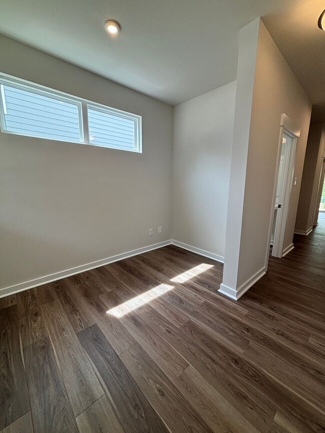 Foto del edificio - **AVAILABLE APRIL 30, 2026**New Construction in Griffith Lakes; 3BR/2.5BA; Upgrades Galore!