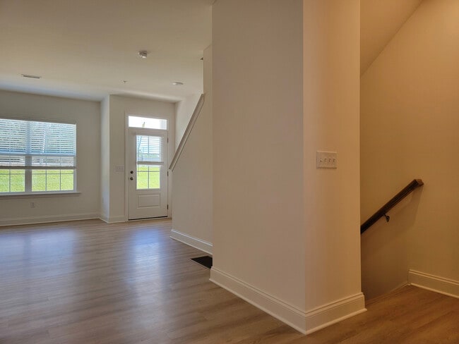 Building Photo - 2455 Artesian Way