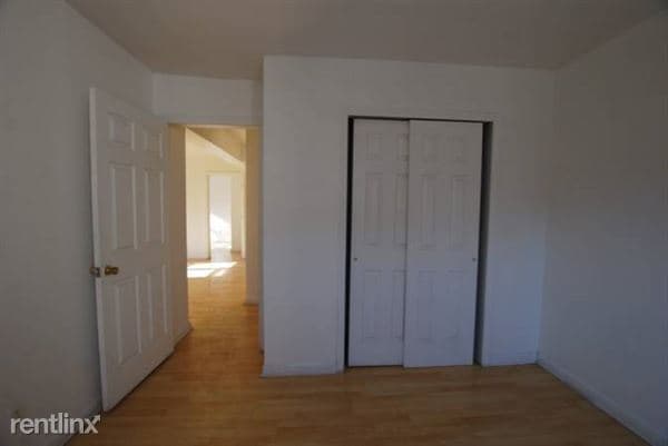 Primary Photo - 809 Marcy Ave