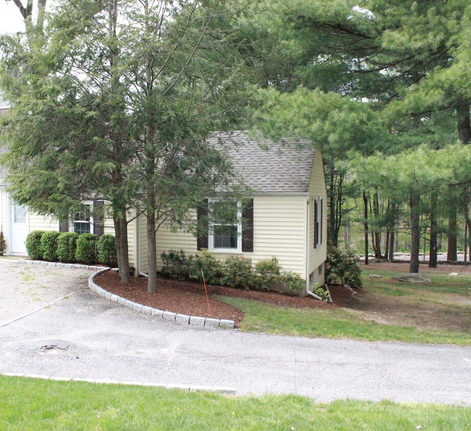 789 Riverbank Rd, Stamford, CT 06903 House Rental in Stamford, CT