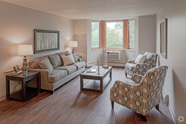 Interior Photo - Phalen Shores