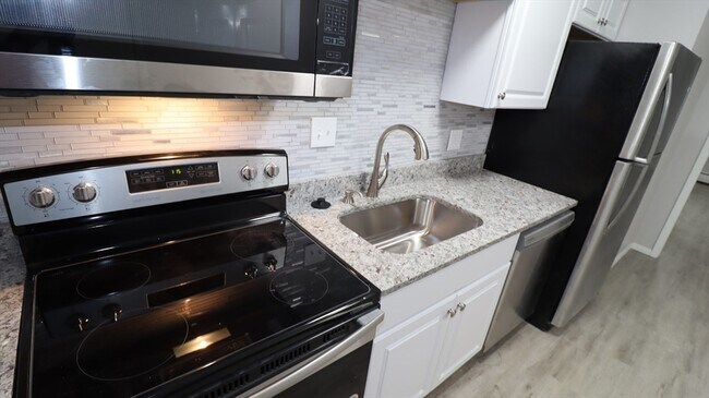 Foto del edificio - 139 Litchfield Pines Dr