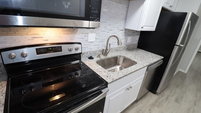 Building Photo - 139 Litchfield Pines Dr