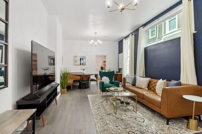 Foto del edificio - 120 N Murat St