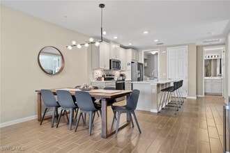 Building Photo - 14644 Edgewater Cir