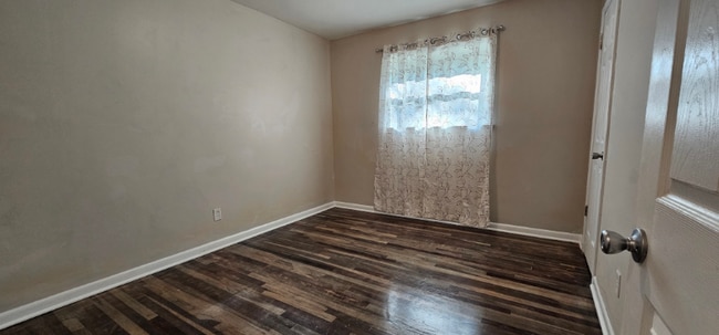 Building Photo - 3703 Mary Anna Dr