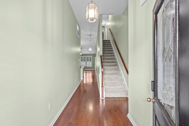 Foto del edificio - 156 Parmelee Dr
