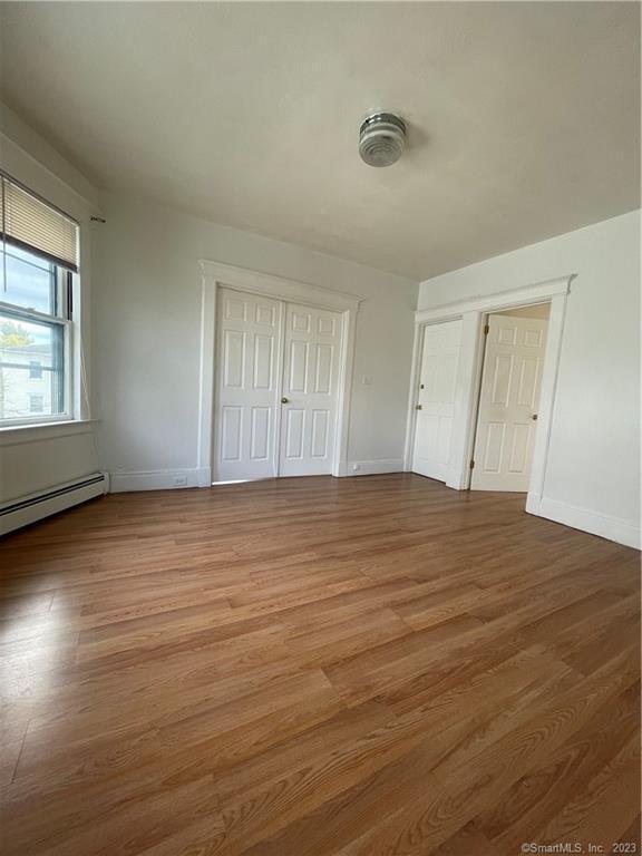 26 Bushnell St Unit 3rd fl, Hartford, CT 06114 Room for Rent in