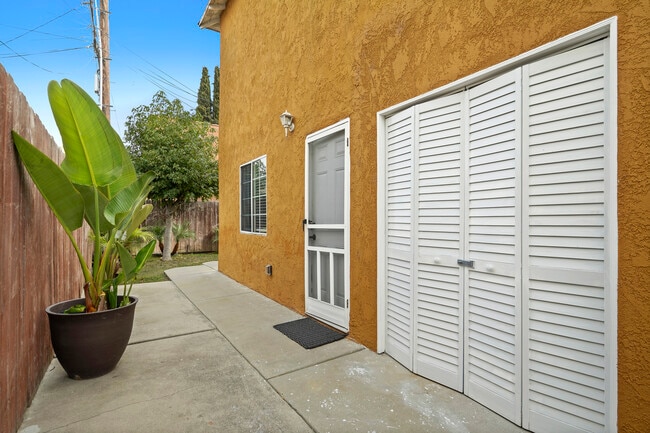 Building Photo - 8615 Higuera St