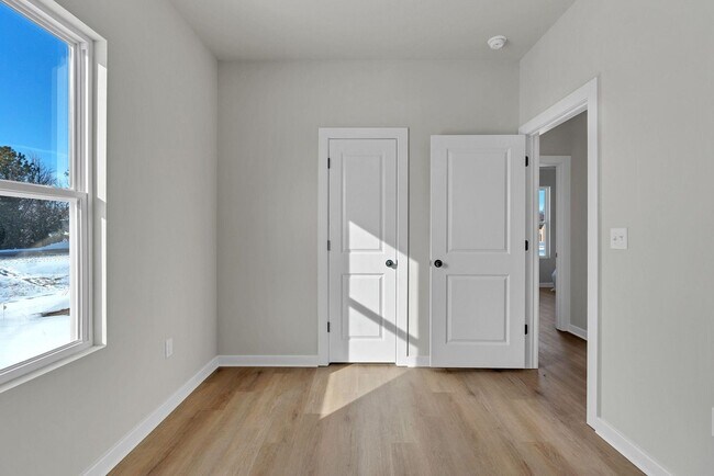 Foto del edificio - Now Leasing – Brand New Duplex in Haysville