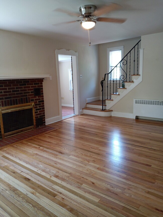 Building Photo - 149 N Greenwood Ave