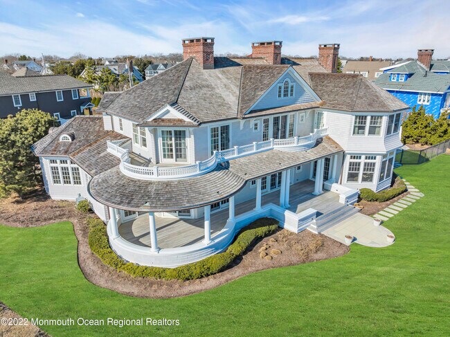 Building Photo - 1703 Ocean Ave