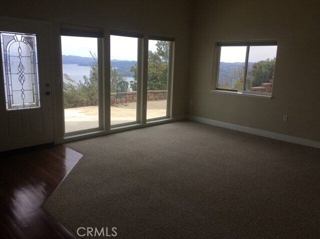 Building Photo - 8115 Mountain Crest Dr