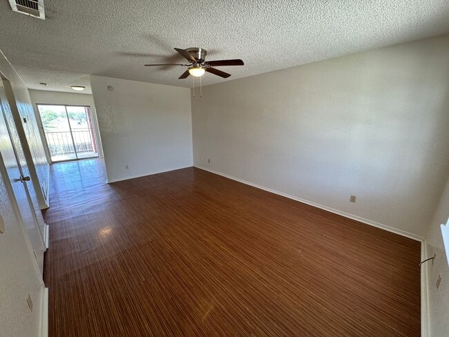 Building Photo - 1903 Cedarhill Dr