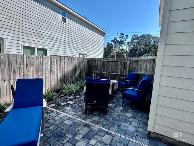 Building Photo - 27451 Canal Rd