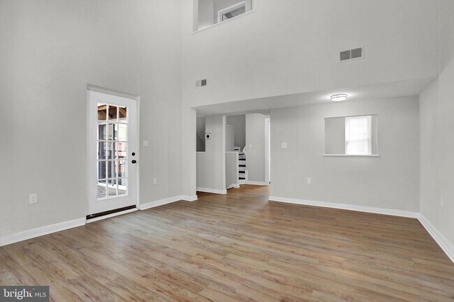 Building Photo - 14 N Stricker St