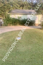 Building Photo - 2905 Winona Dr