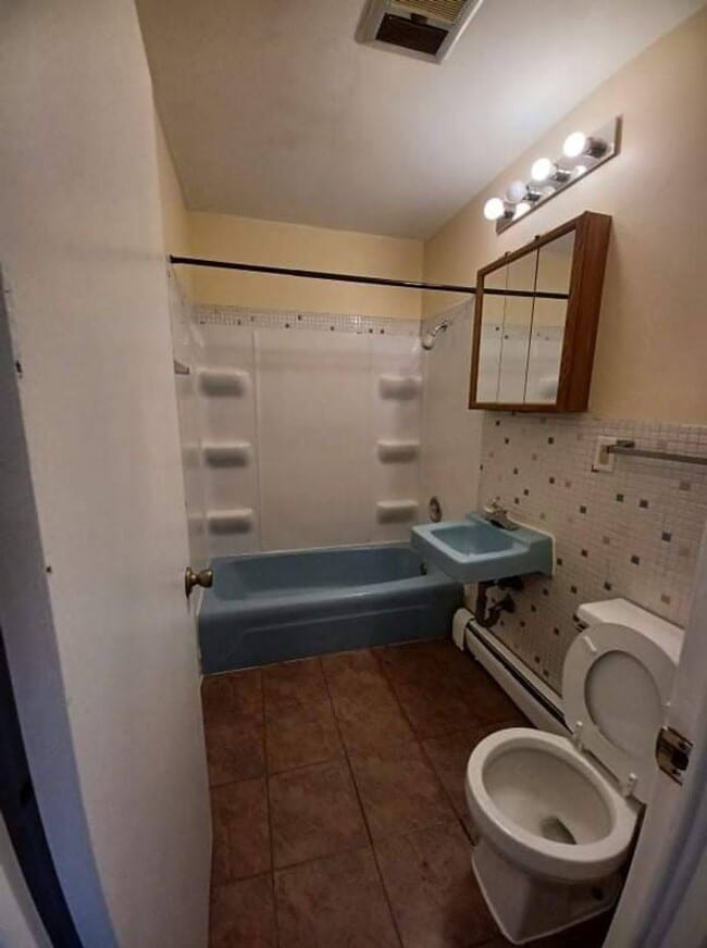 Interior Photo - Harrison Ave