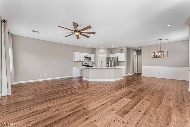 Building Photo - 1293 Large Cap Dr