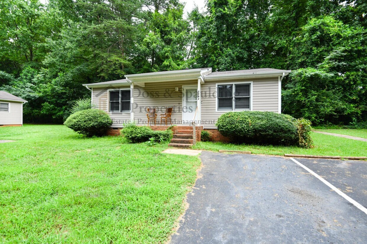 Foto principal - 2002 Hummingbird Ct