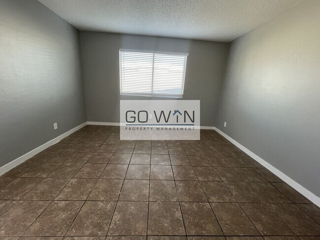Foto del edificio - 245 S Allen