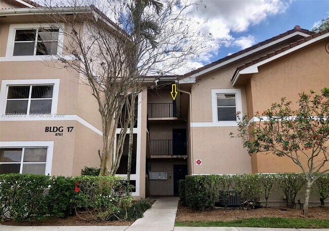 Foto del edificio - 8761 Wiles Rd