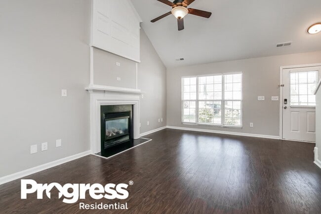Building Photo - 5243 Little Sandy Dr