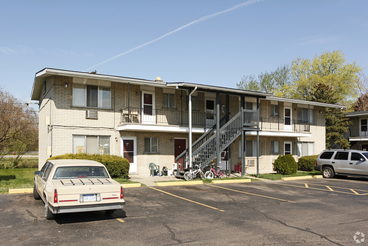 Primary Photo - Van Howe Apartments