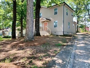 Building Photo - 1484 Norman Berry Dr