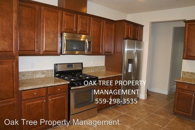 Building Photo - 3 br, 2 bath House - 6686 E. Flint Way