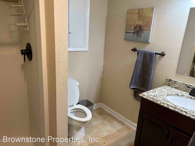 Foto del edificio - 3 br, 1 bath House - 2202 Hollins Mill Road