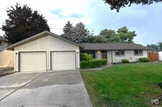 Building Photo - 215 E Mango Dr