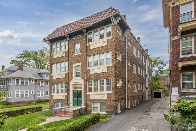 Foto del edificio - 14154 Superior Rd