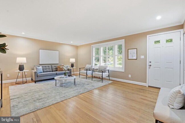 Foto del edificio - 4513 Willet Dr