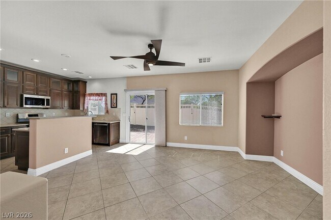 Foto del edificio - 1110 Tropical Star Ln