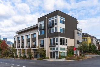 Building Photo - 1626 E Yesler Wy