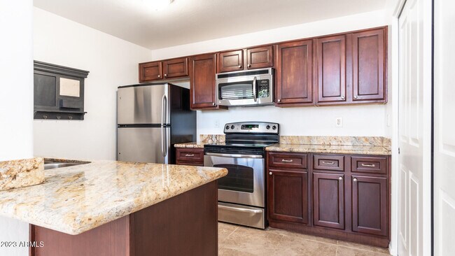 Foto del edificio - 11260 N 92nd St