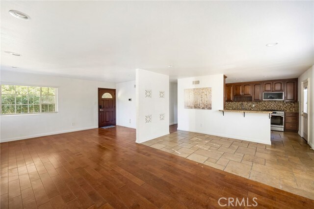 Foto del edificio - 7044 White Oak Ave