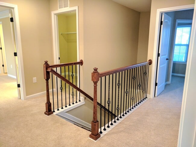 Building Photo - 120 Brassica Ln